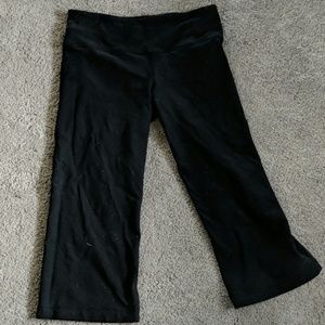Lululemon black reversible crop leggings